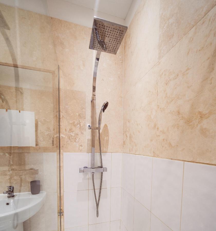 Spacious 2 Bedroom Apartment In Downtown Лондон Экстерьер фото