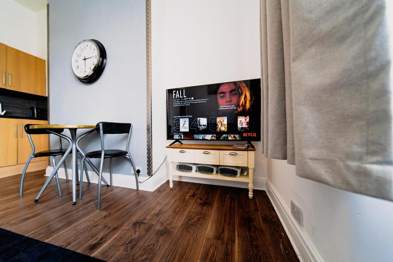 Spacious 2 Bedroom Apartment In Downtown Лондон Экстерьер фото